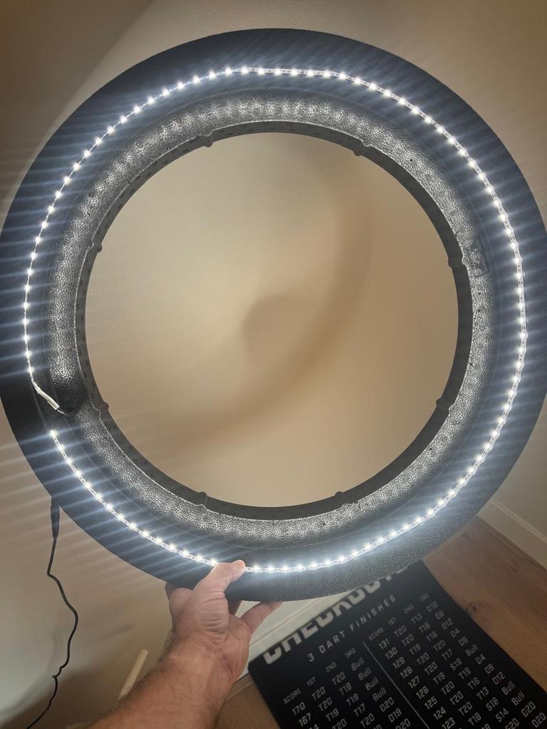 Dartbordring met Verlichting (excl. dartbord), Ophalen, Zo goed als nieuw, Dartbord