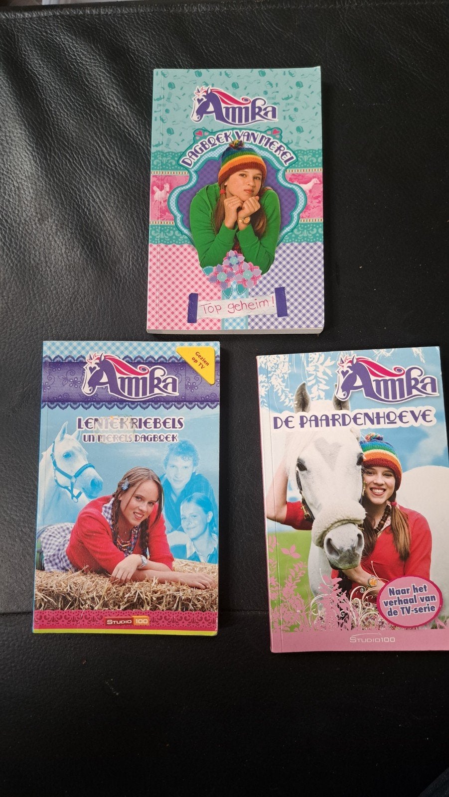 Amika boeken: Dagboek van Merel, Lentekriebels, Paardenhoeve, Boeken, Ophalen of Verzenden, Gelezen, Studio 100, Fictie