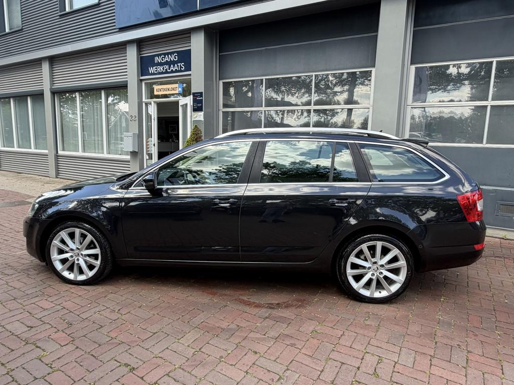 Skoda Octavia Combi 1.4 TSI Greentech Elegance Businessline, Auto's, Skoda, Gebruikt, 4 cilinders, 1192 kg, Zwart