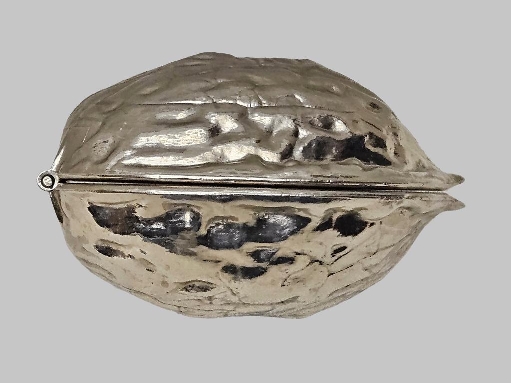 Notenkrakerdoos , in mooie vorm van walnoot, Overige typen, Zilver, Ophalen of Verzenden, Zo goed als nieuw