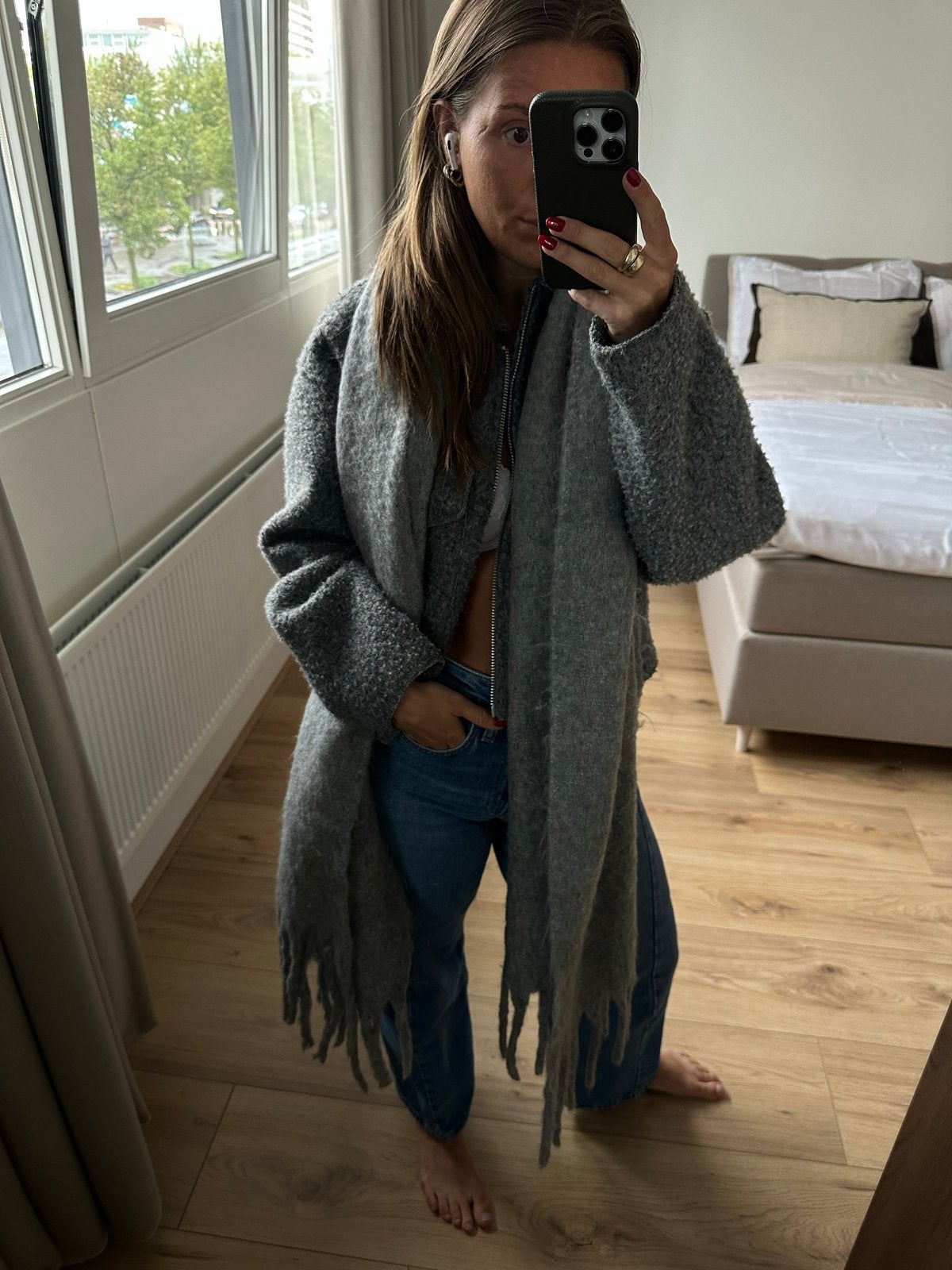 Zara grijze sjaal met franjes, Kleding | Dames, Ophalen of Verzenden, Nieuw, Maat 46/48 (XL) of groter, Sjaal