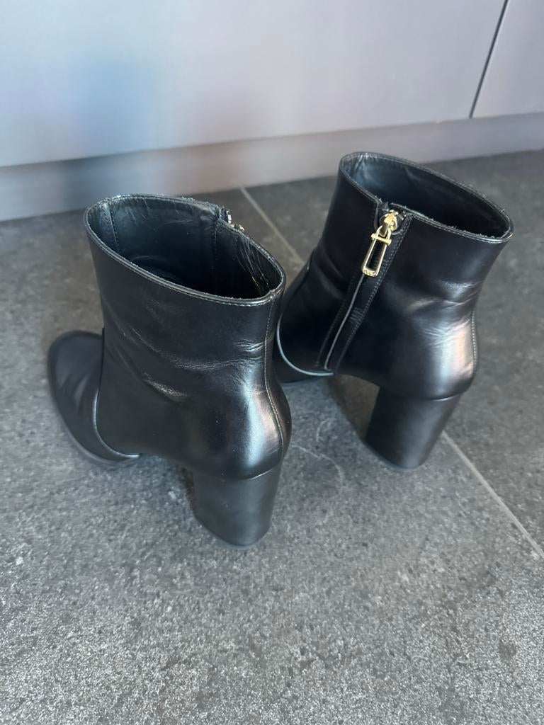 TOD's Leren Laarsjes Maat 40 - Zwart, Ophalen of Verzenden, Gedragen, Zwart, Lage of Enkellaarzen