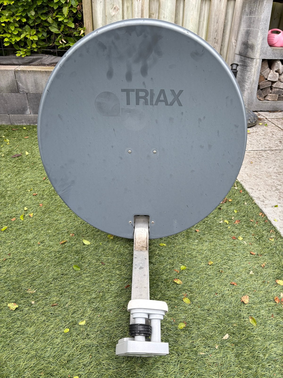 Triax schotelantenne met LNB (60cm), Ophalen, Gebruikt, (Schotel)antenne, Overige merken