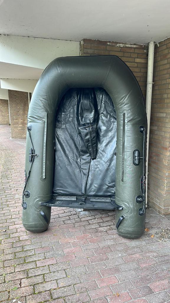Raptor wide230 met kleine lek. Set is met airdeck en peddels, Watersport en Boten, Hengelsport | Karpervissen, Ophalen, Gebruikt