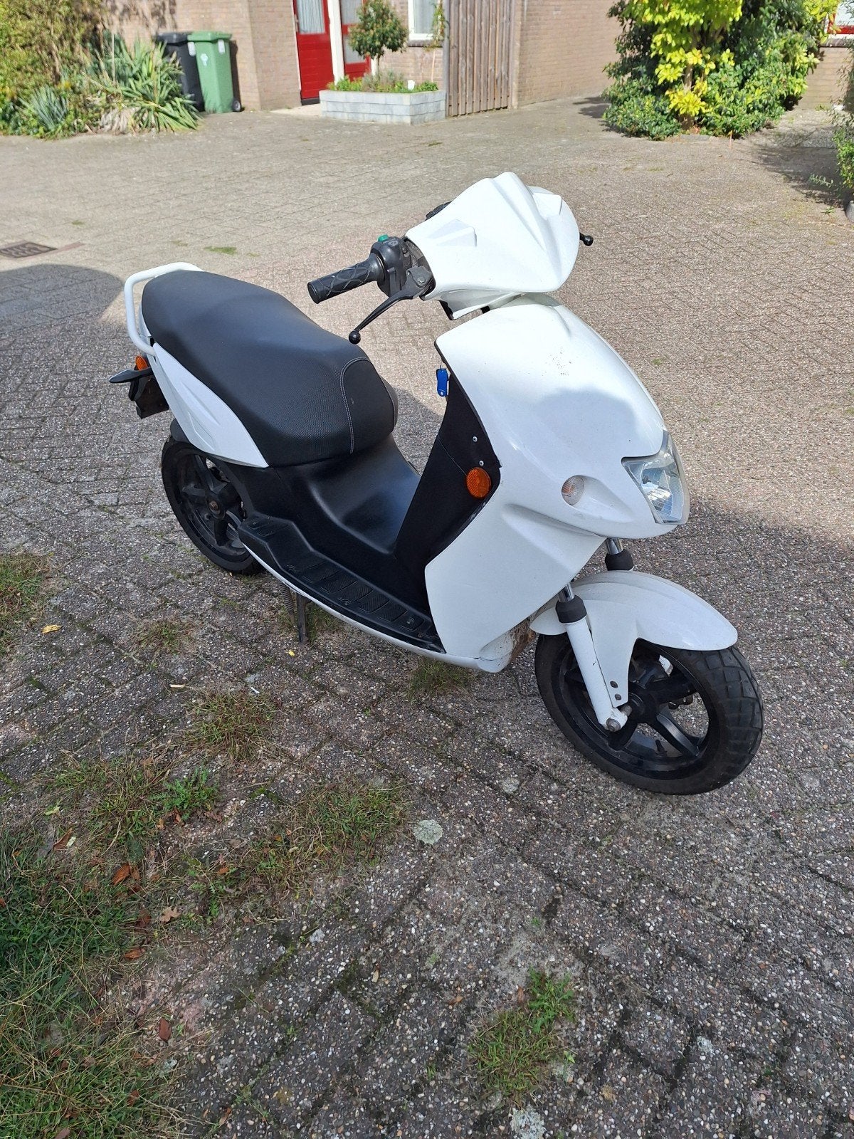 govecs electr scooter .defect.., Fietsen en Brommers, Ophalen, Gebruikt, Overige typen, Overige merken