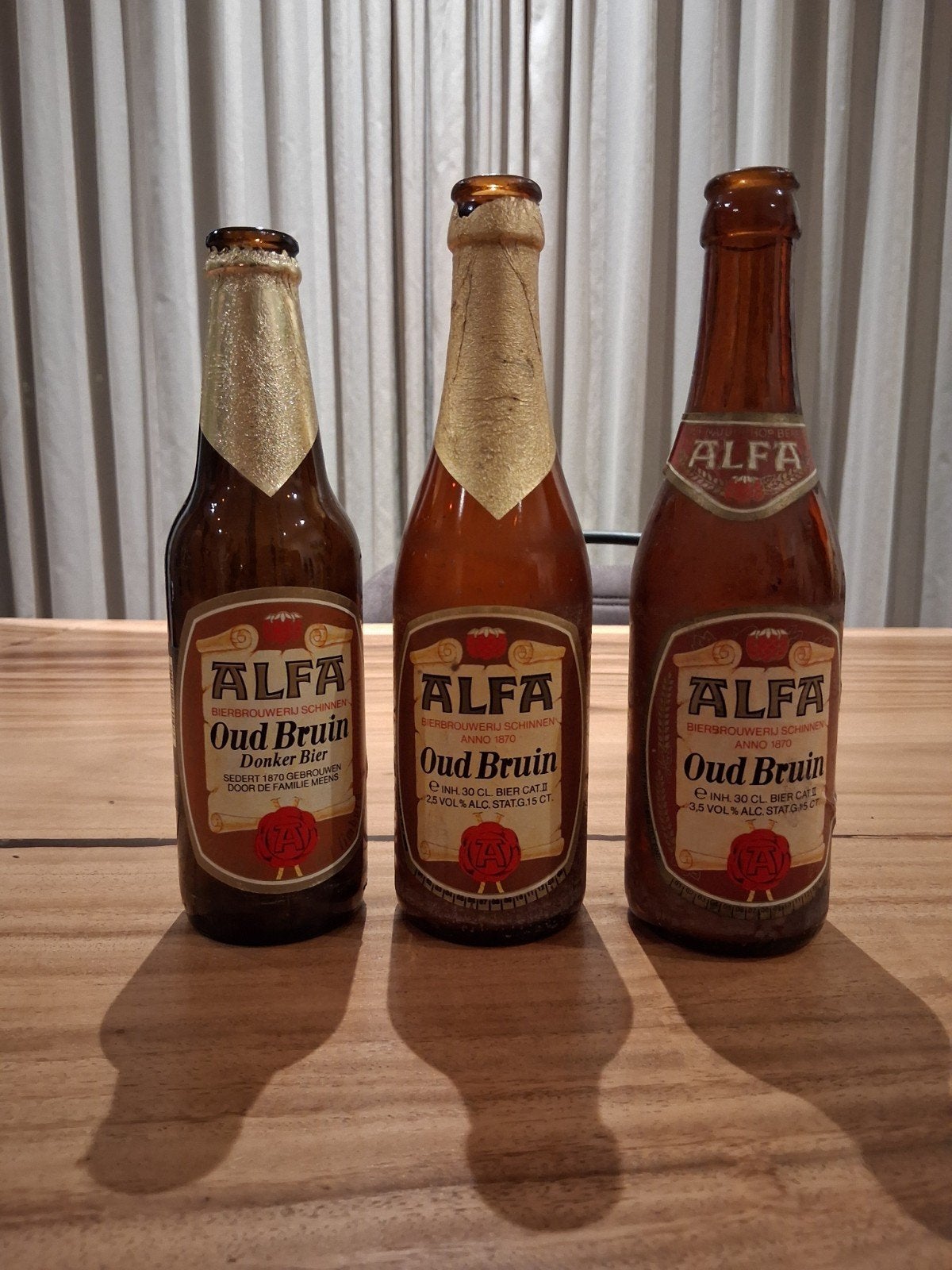 3 lege Alfa Oud Bruin bierflesjes jaren '80 - '90, Verzamelen, Ophalen of Verzenden, Gebruikt