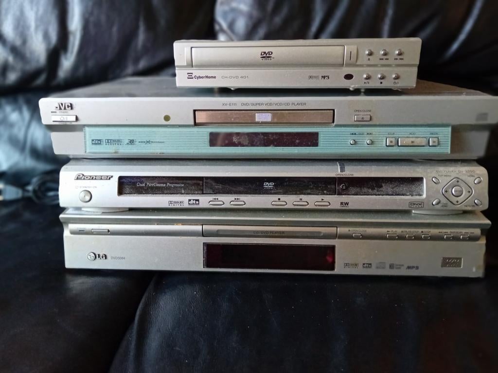 4 VERSCHILLENDE DVD SPELERS. €15 PER STUK OF 4 VOOR €50, Audio, Tv en Foto, Dvd-spelers, Ophalen of Verzenden, JVC