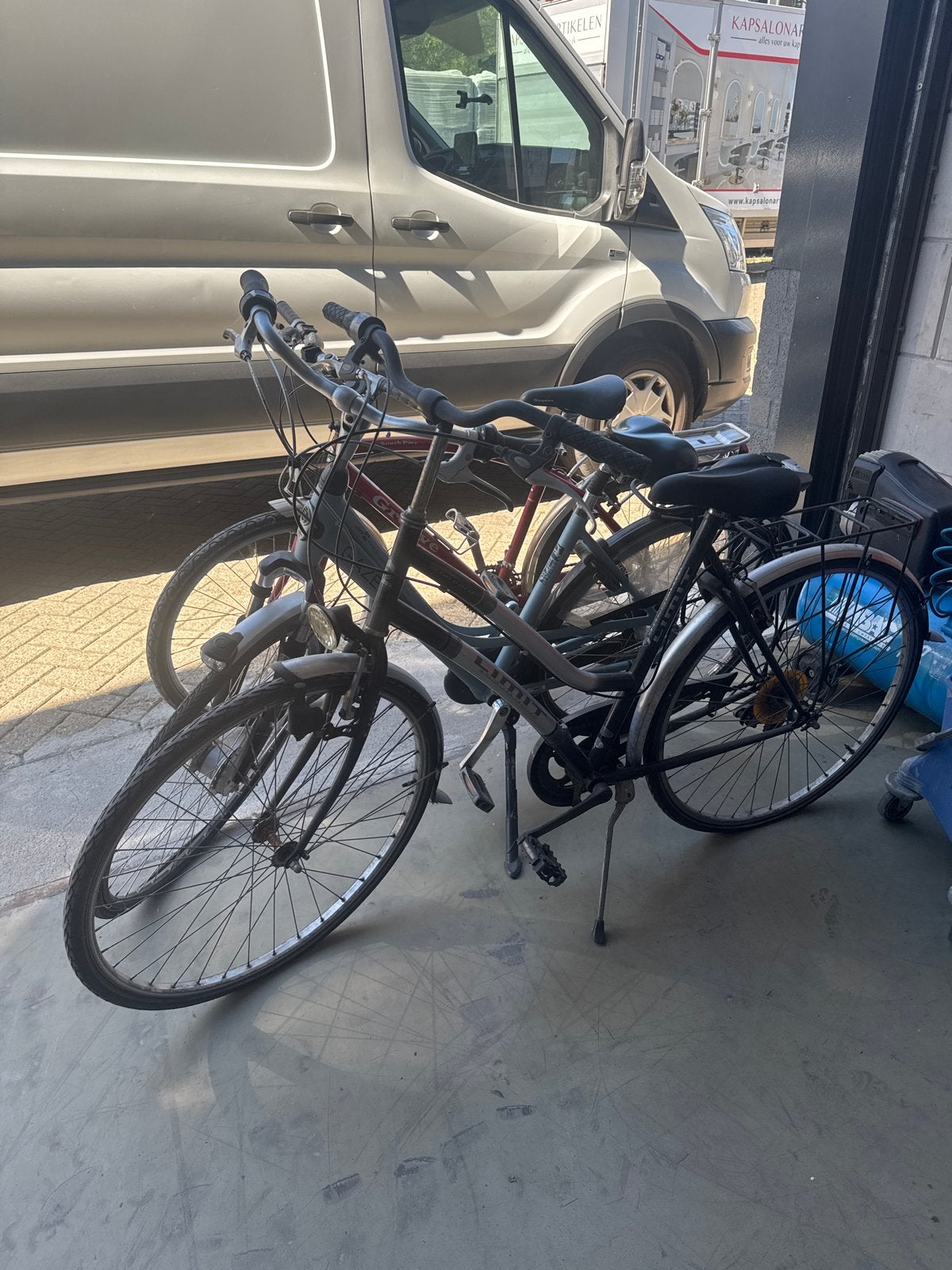 Drie gebruikte fietsen, waaronder Gazelle en Groove, Ophalen, Gebruikt, Gazelle