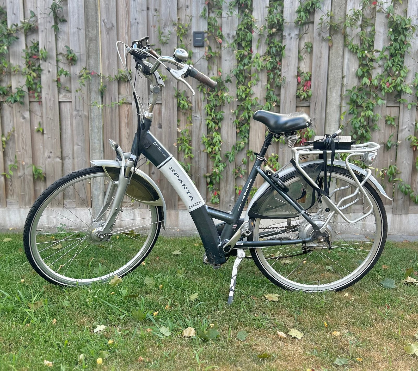 Elektrische Sparta Damesfiets - defect, Ophalen, Gebruikt, Minder dan 30 km per accu, Sparta