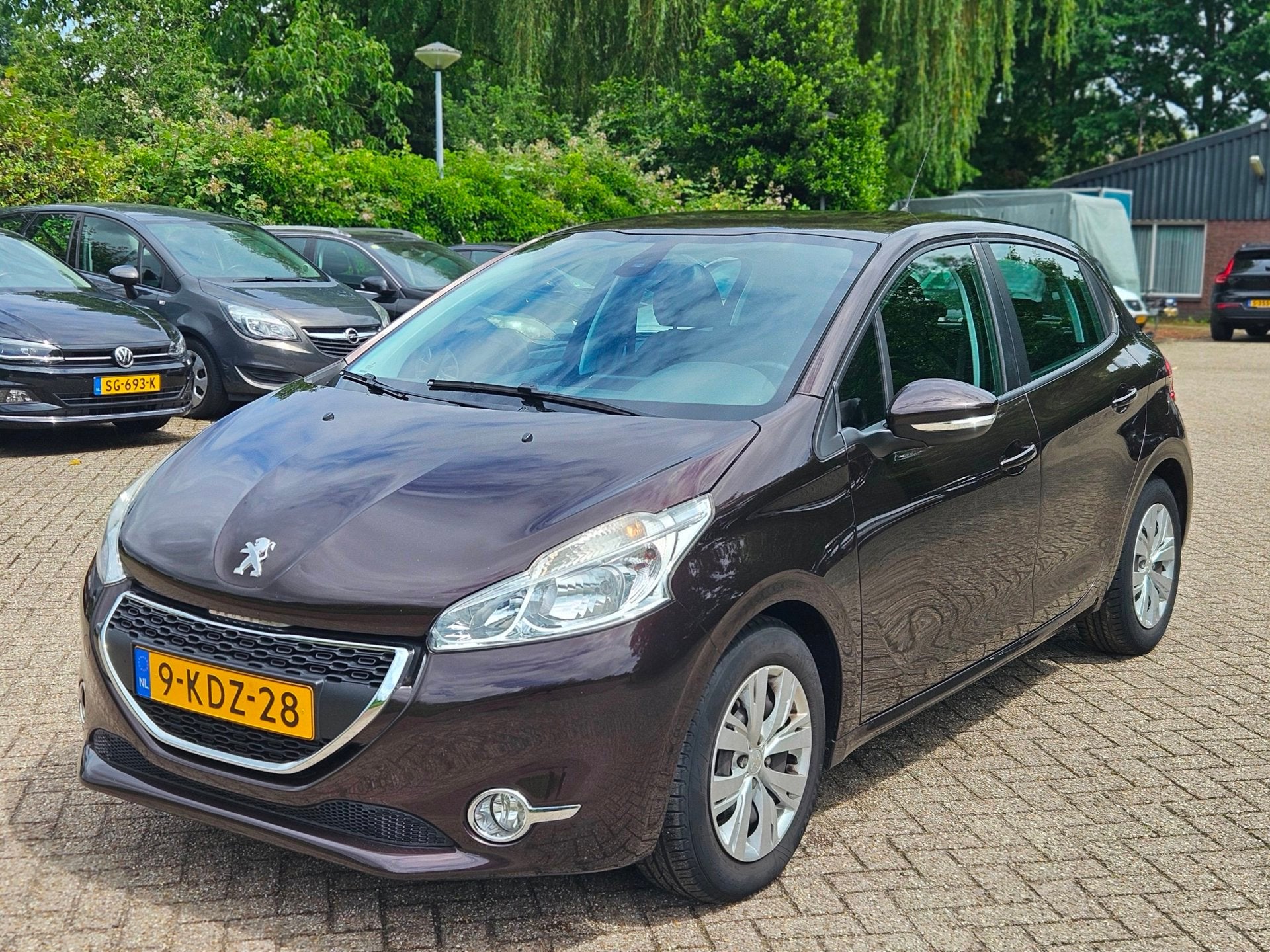 Peugeot 208 1.2 VTi Envy|NAVI|CruiseControl|PDC|CLIMA|NAP, Voorwielaandrijving, Stof, Gebruikt, 31 €/maand