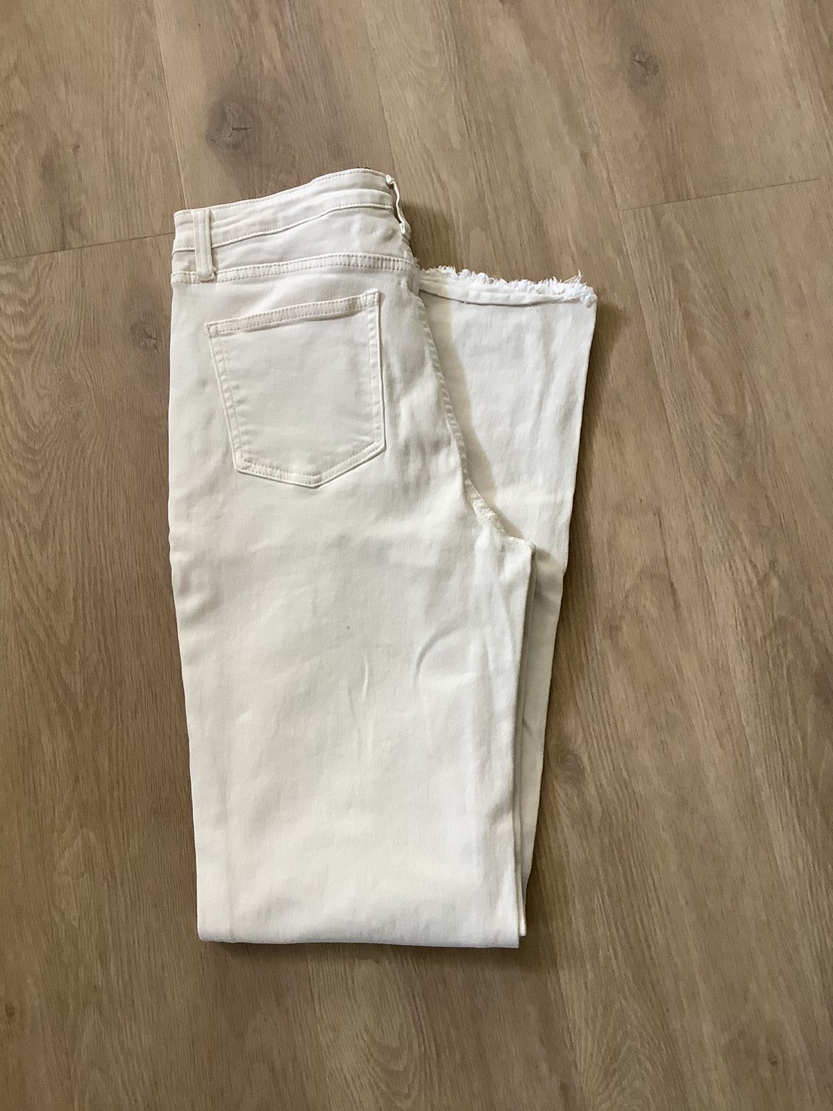 Mooie wide-leg jeans(Guts&Gusto) Shuttle, Ophalen of Verzenden, Zo goed als nieuw, Wit, W30 - W32 (confectie 38/40)