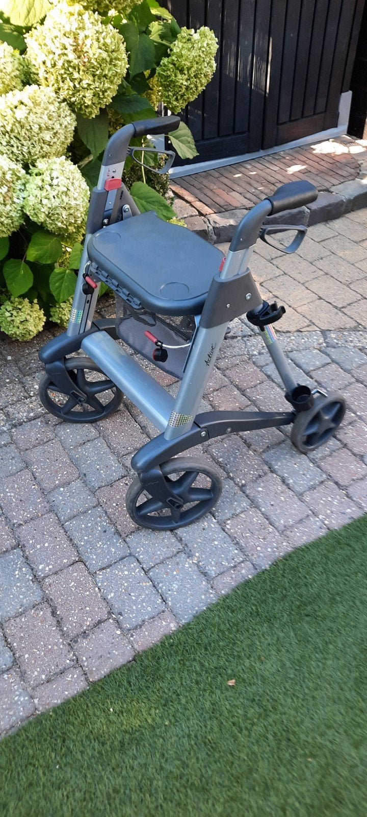 Rollator, Diversen, Ophalen