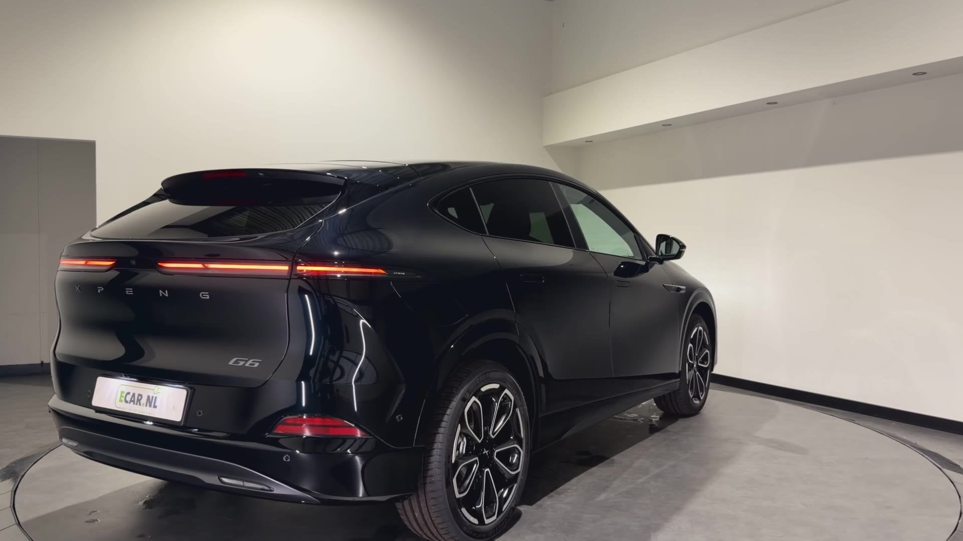 XPENG G6 RWD Long Range 80.8 kWh | Luxe donker interieur | P, Auto's, Automaat, 525 km, Achterwielaandrijving, Gebruikt