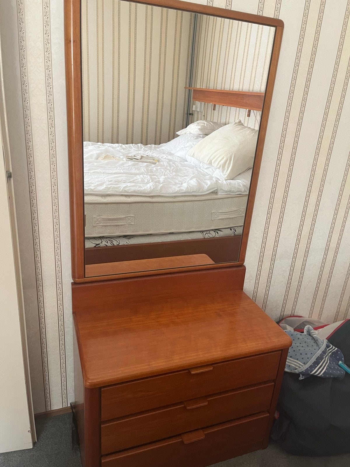 2 Kersenhouten Nachtkastjes  met bed ombouw van, Ophalen, Gebruikt, 65 cm of meer, 70 cm of meer