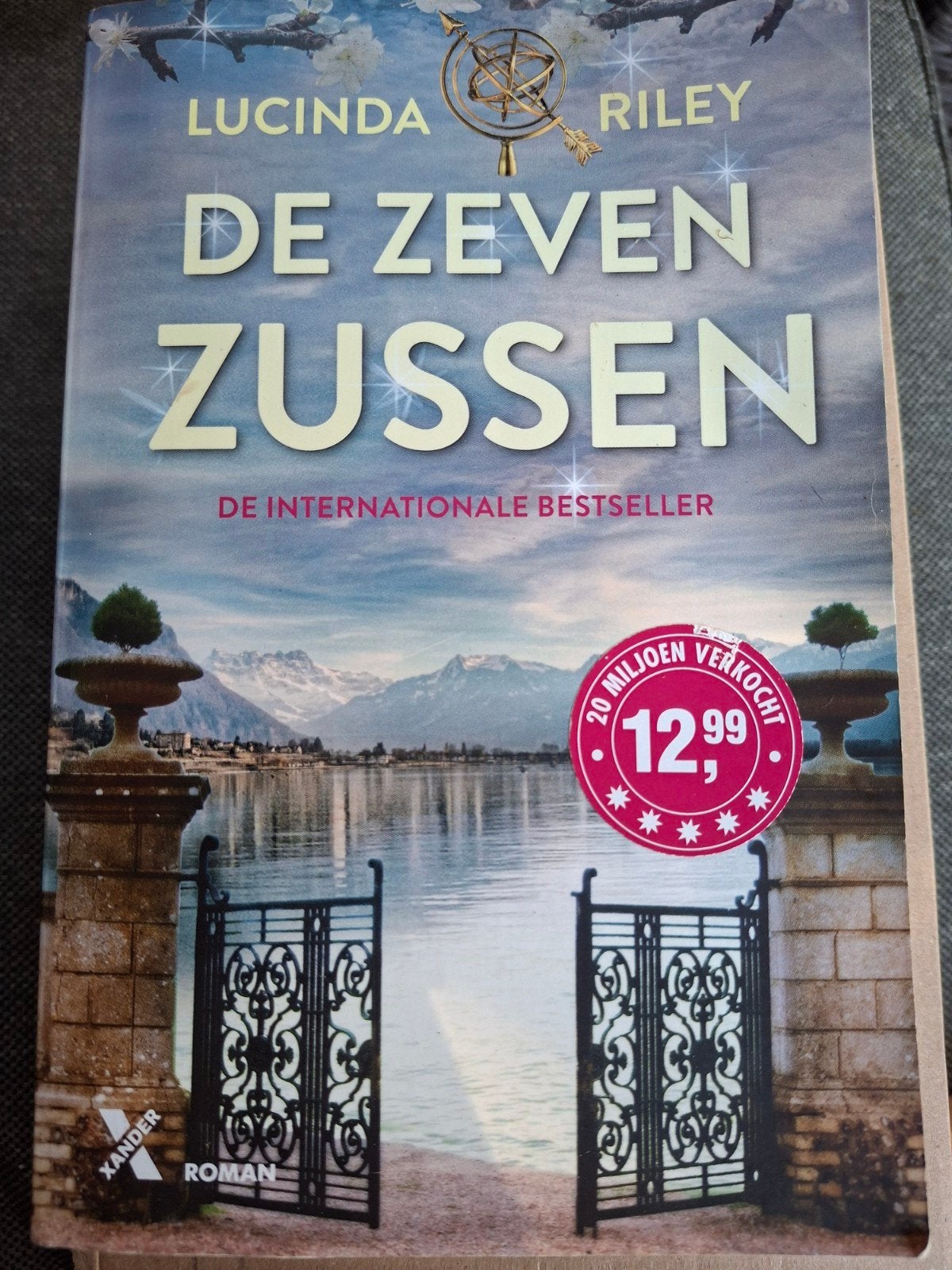 De Zeven Zussen - Lucinda Riley (Internationale Bestseller), Ophalen of Verzenden, Gelezen, Lucinda Riley, Nederland