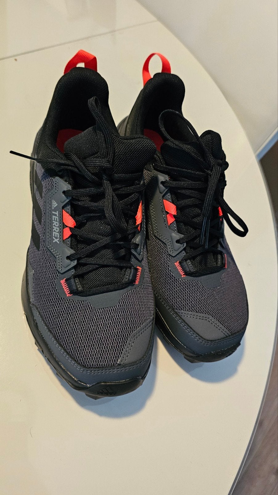 Nieuwe Adidas Terrex ax4 hardloopschoenen maat 43.5, Adidas, Hardloopschoenen, Nieuw, Ophalen of Verzenden
