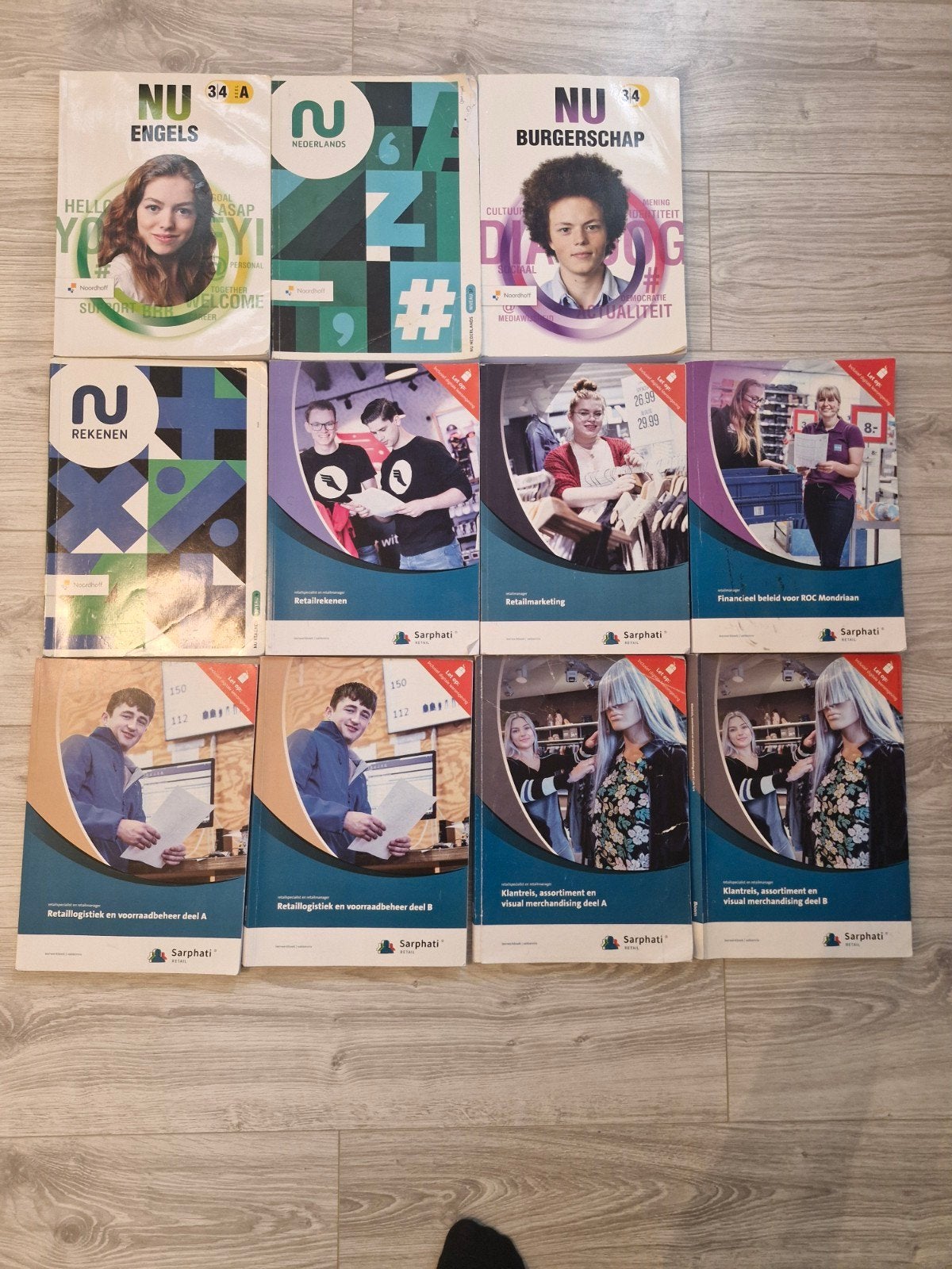 MBO diverse boeken Retailmanager niveau 3/4, Boeken, Ophalen, Gelezen, Overige niveaus, Engels