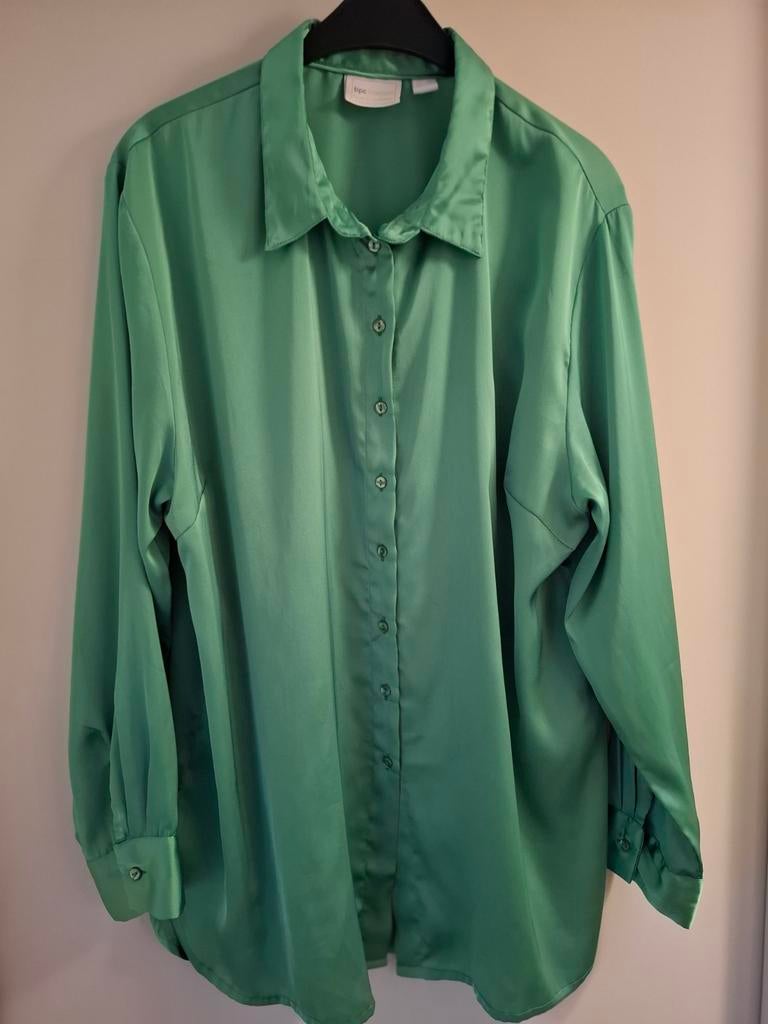 Groene satijnen blouse mt 46, Ophalen of Verzenden, Zo goed als nieuw, Maat 46/48 (XL) of groter, Groen