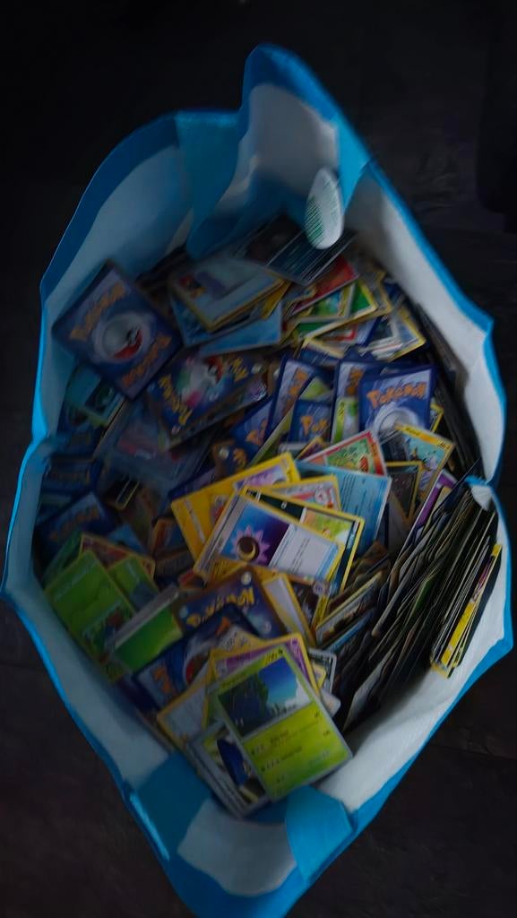 Pokémon kaarten. Grote tas vol, Ophalen of Verzenden, Gebruikt, Meerdere kaarten
