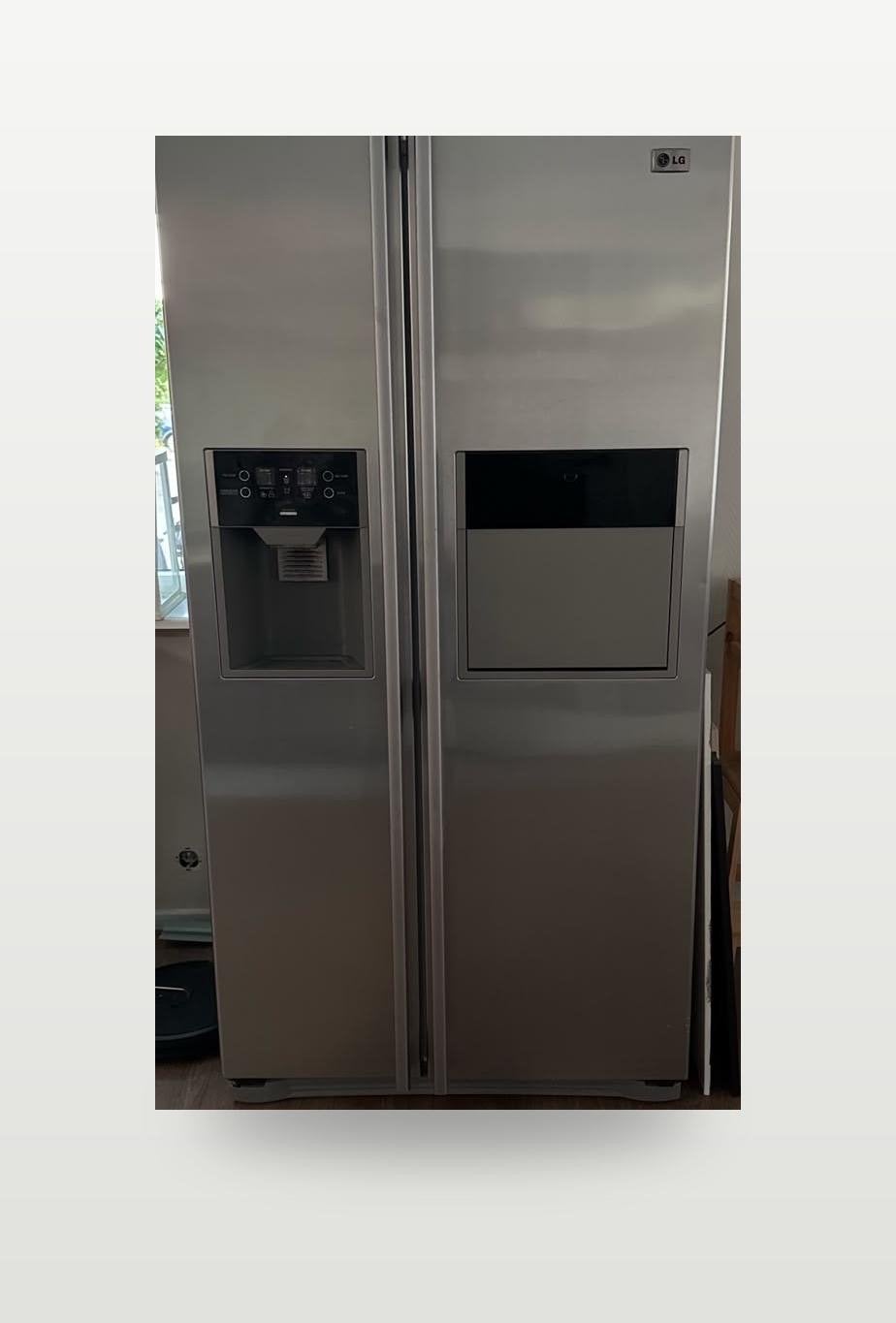 LG Amerikaanse koelkast | No Frost | IJs- & waterdispenser, Ophalen, Gebruikt, 200 liter of meer, 60 cm of meer