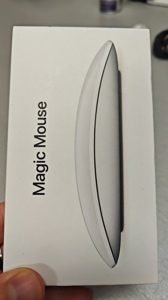 Apple Magic Mouse 2 (A1657) met oplaadkabel, Computers en Software, Muizen, Ophalen of Verzenden, Gebruikt, Draadloos, Muis