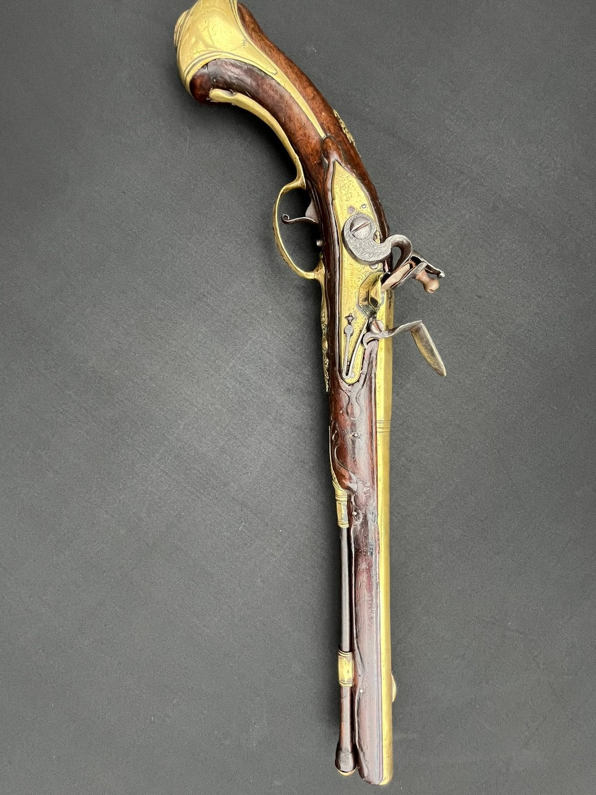 Antiek pistool , zeer groot Ruiterpistool 1736 maker Niquet, Antiek en Kunst, Antiek | Overige Antiek, Ophalen of Verzenden