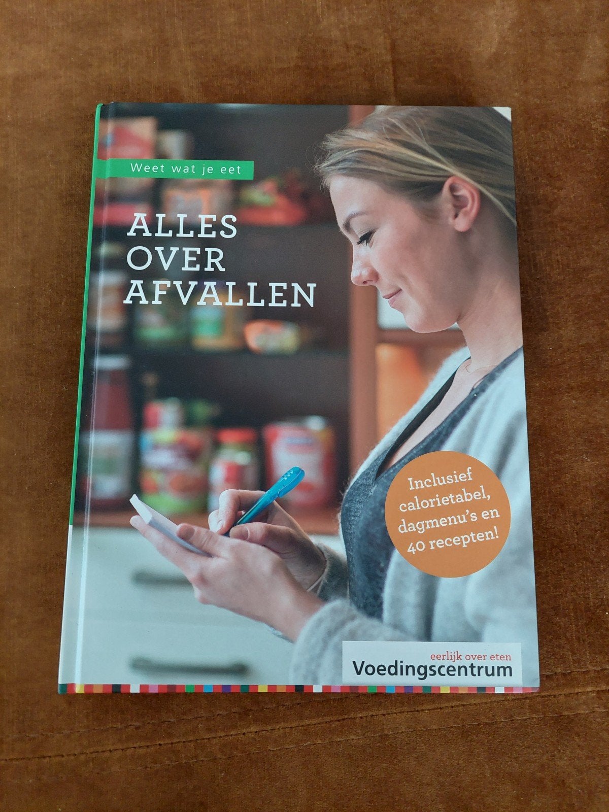 Nieuw boek: Alles over afvallen - Voedingscentrum, Ophalen of Verzenden, Nieuw, Dieet en Voeding