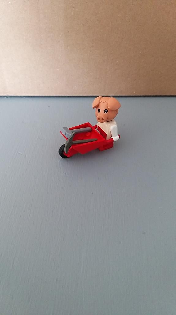 Fabuland lego minifiguur Peter Big met kruiwagen, Overige thema's, Lego, Ophalen of Verzenden, Zo goed als nieuw