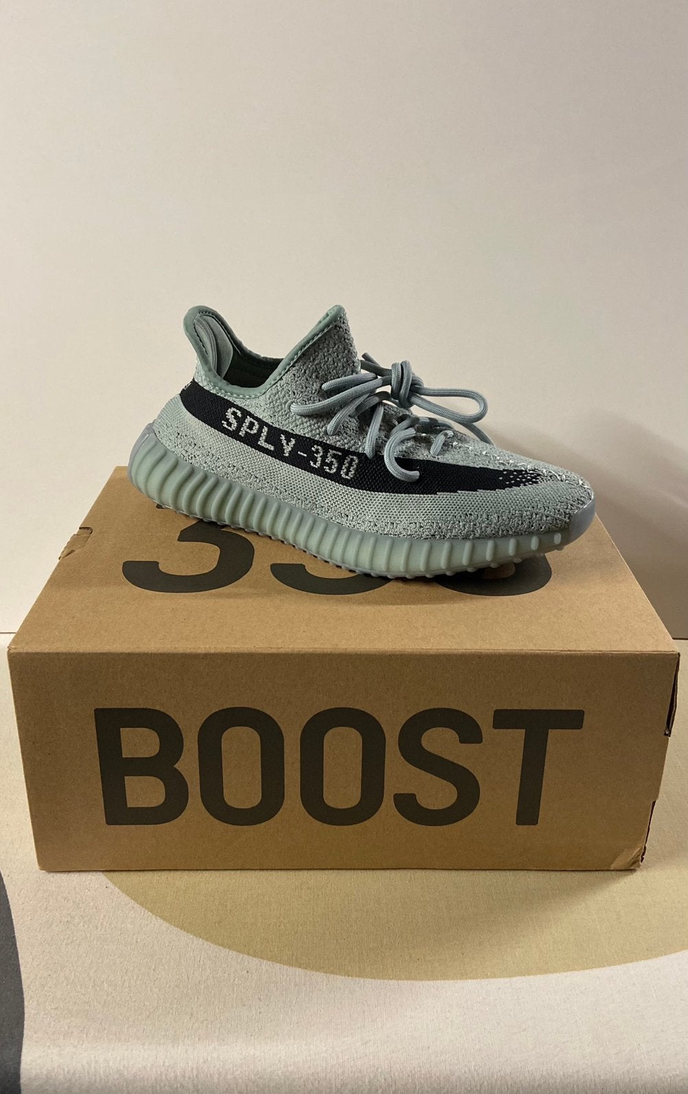 Yeezy Boost 350 V2 Jade ash Salt diverse maten, Ophalen of Verzenden, Nieuw, Overige kleuren