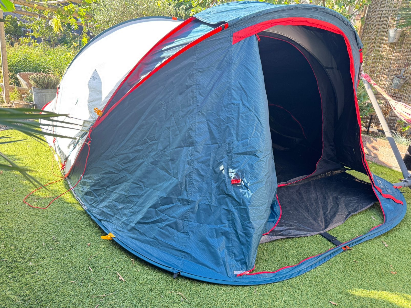 Quechua 3 persoons popup-tent Fresh&Black XL, Ophalen, Zo goed als nieuw