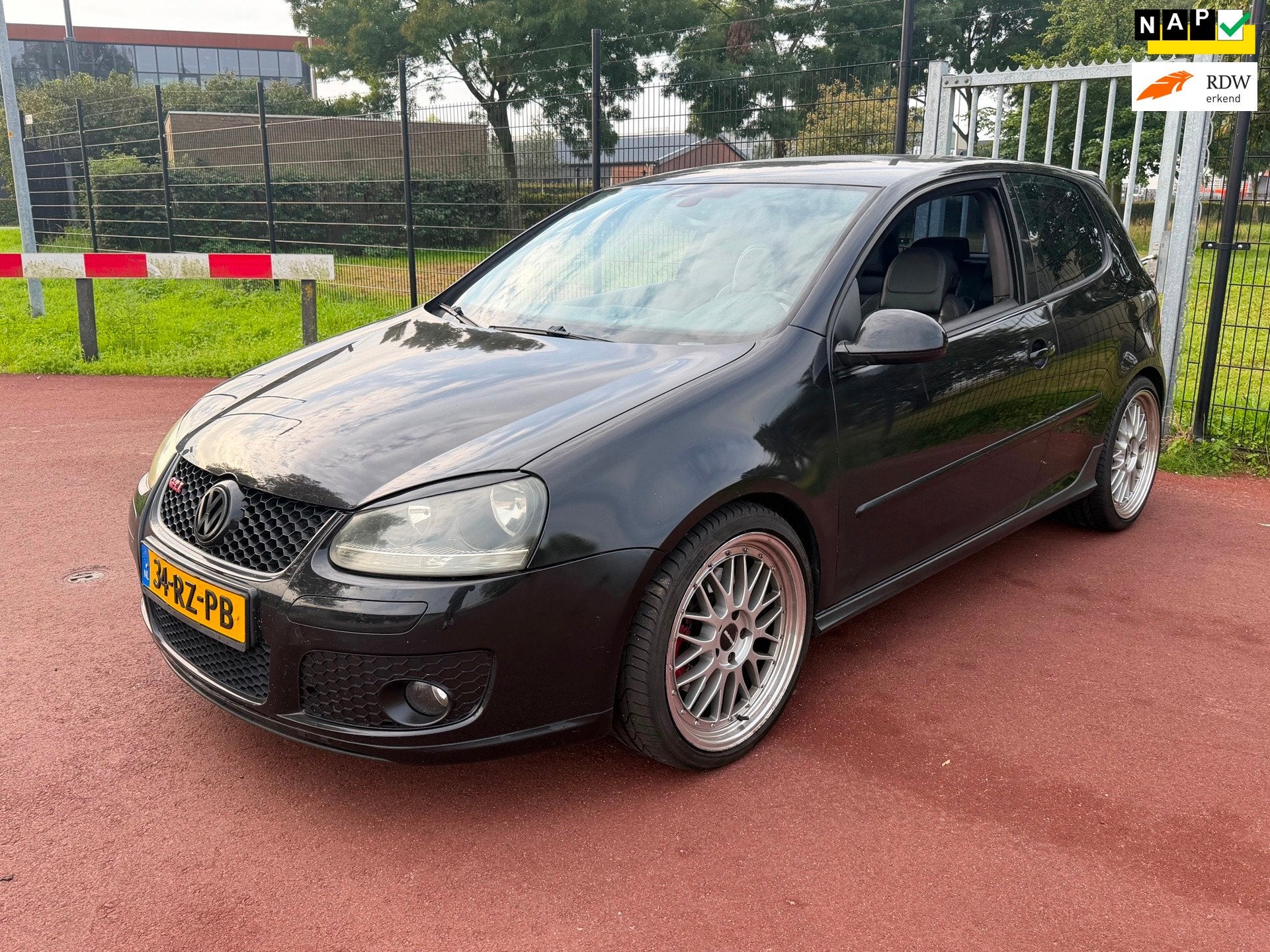 Volkswagen Golf 2.0 TFSI GTI 19inch BBS R32 Look Leder NW Mo