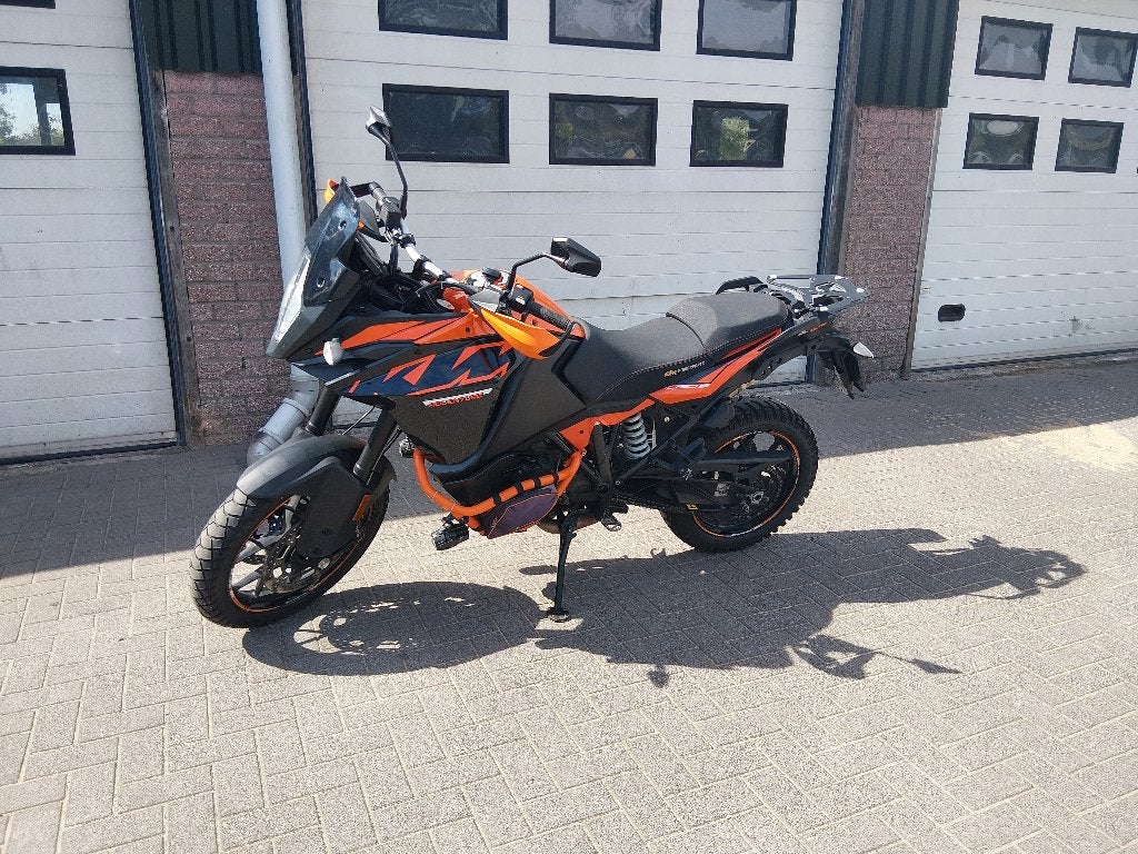 KTM 1090 adventure, 1090 cc, 2 cilinders, Motorrijbewijs A, Meer dan 35 kW
