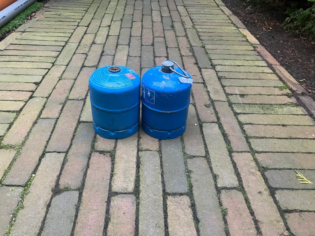 2 x gasfles type 901 van campingaz, leeg, hervulbaar, Ophalen, Zo goed als nieuw