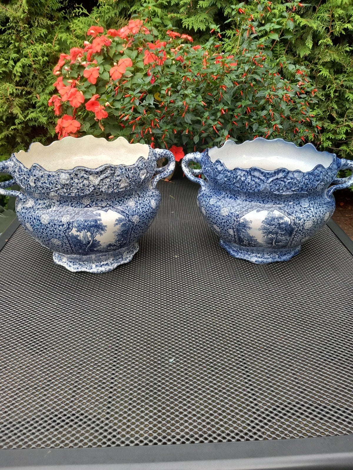 2 antieke Villeroy en Boch Flamand cache- bloempotten, Ophalen