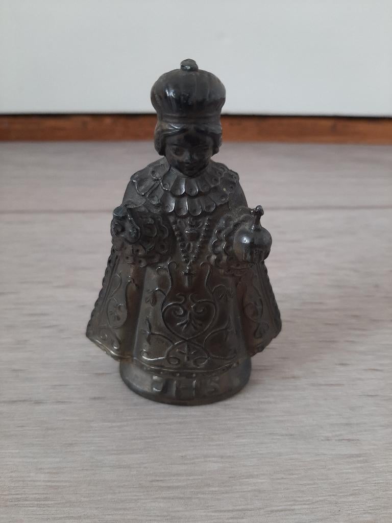 Oud beeldje kindje Jezus van Praag, Ophalen