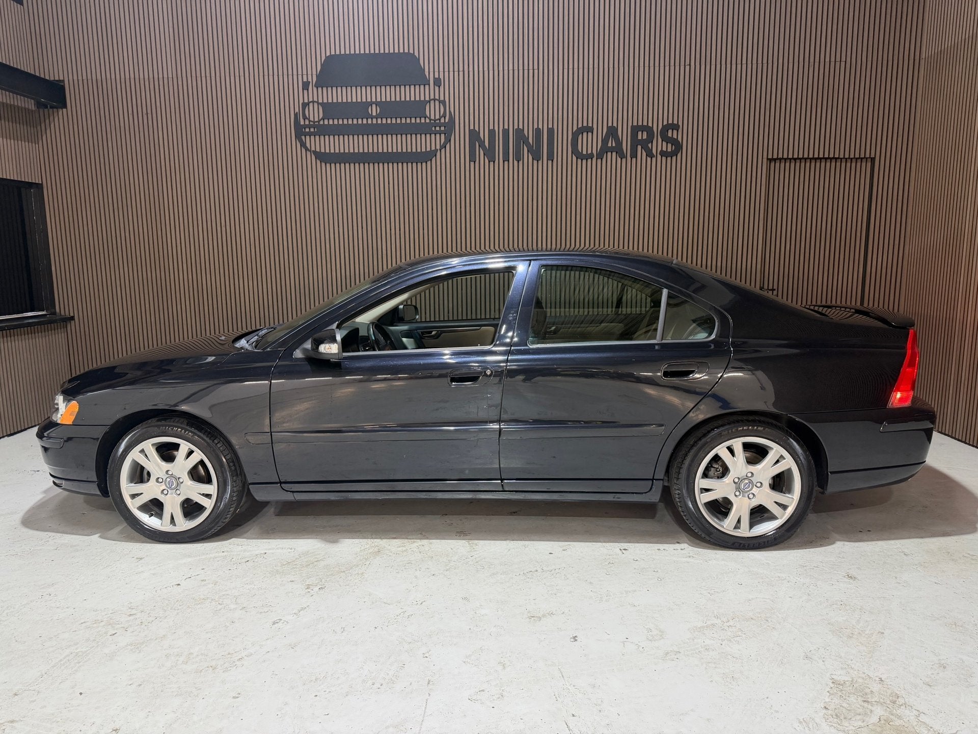 Volvo S60 2.4 Drivers Edition Zeer nette auto, Gebruikt, S60, Zwart, 2435 cc