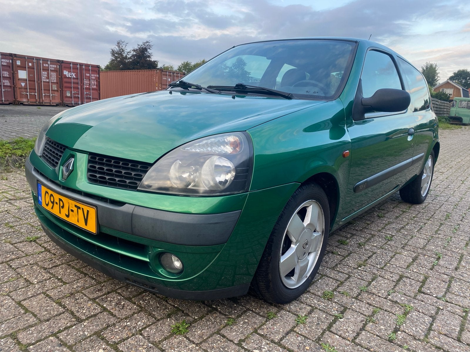Renault Clio 1.2 16V 3DR 2005 2004 Groen, Voorwielaandrijving, Stof, 74 pk, 4 cilinders