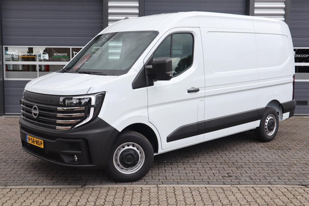 Nissan INTERSTAR 3.5T 130PK N-Connecta L2H2 BPM VRIJ! dealer, Gebruikt, 4 cilinders, 2500 kg, Wit