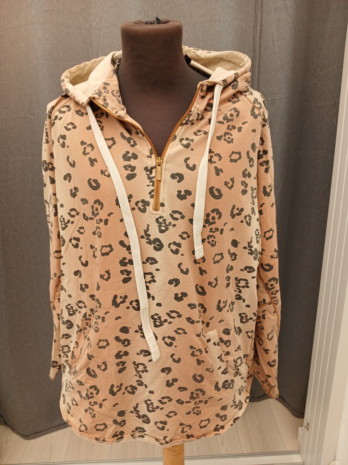 10DAYS nieuwe Panterprint Hoodie Maat L - Zo goed als nieuw, 10DAYS, Meerkleurig, Maat 42/44 (L), Nieuw