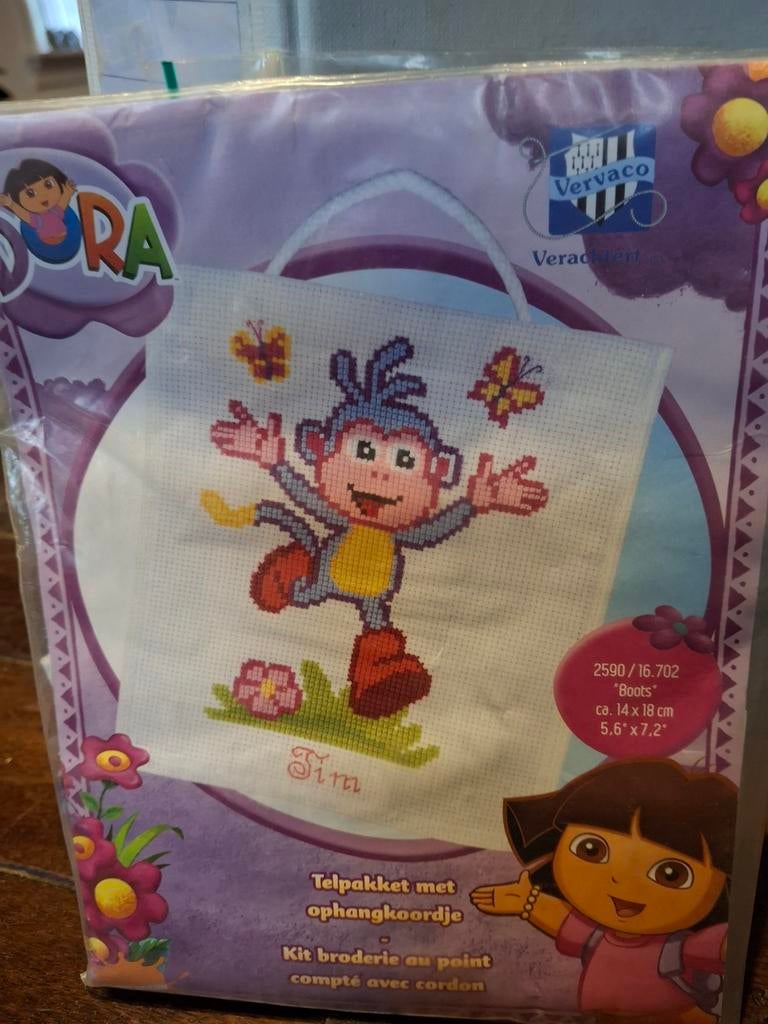 Dora, Ophalen of Verzenden, Nieuw, Borduurpakket