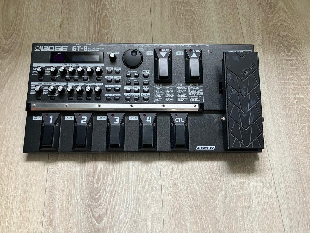 Boss GT-8 multi effecten processor, Muziek en Instrumenten, Effecten, Ophalen, Gebruikt, Multi-effect