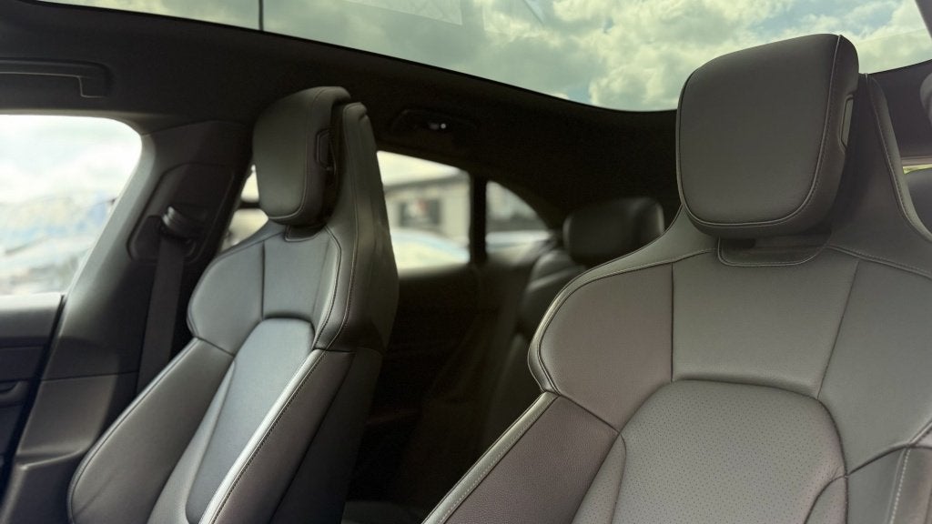 Foto 9 van Porsche Taycan Sport Turismo 4S overboost | Sportchrono | Le