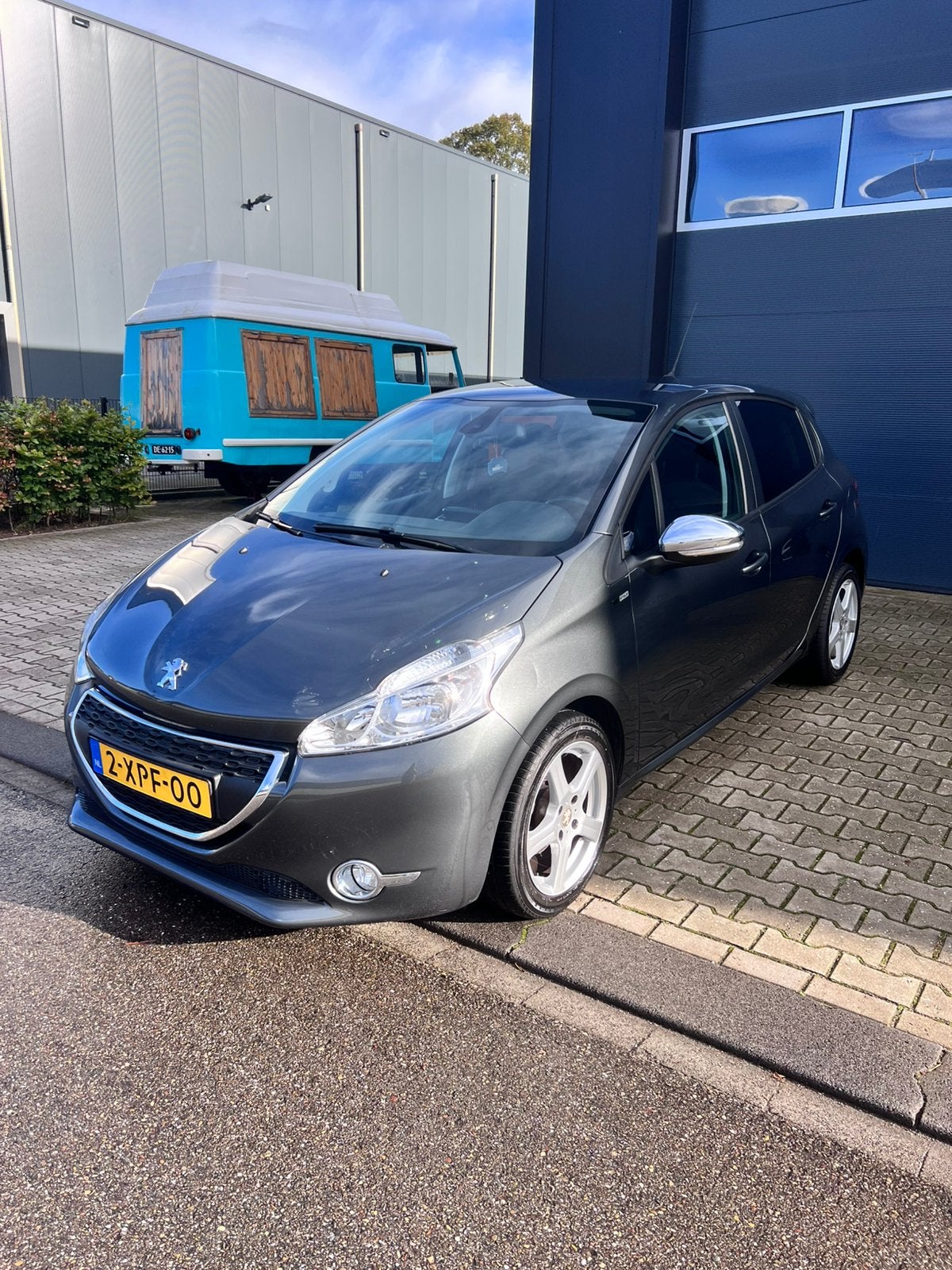 Peugeot 208 1.2 VTI 60KW/82PK 5-D 2014 Grijs, Auto's, Voorwielaandrijving, 31 €/maand, 1199 cc, Origineel Nederlands
