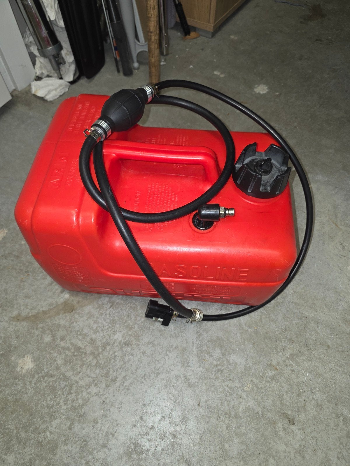 suzuki benzine tank, Doe-het-zelf en Verbouw, Minder dan 25 liter, Ophalen of Verzenden, Zo goed als nieuw, Minder dan 200 liter/min