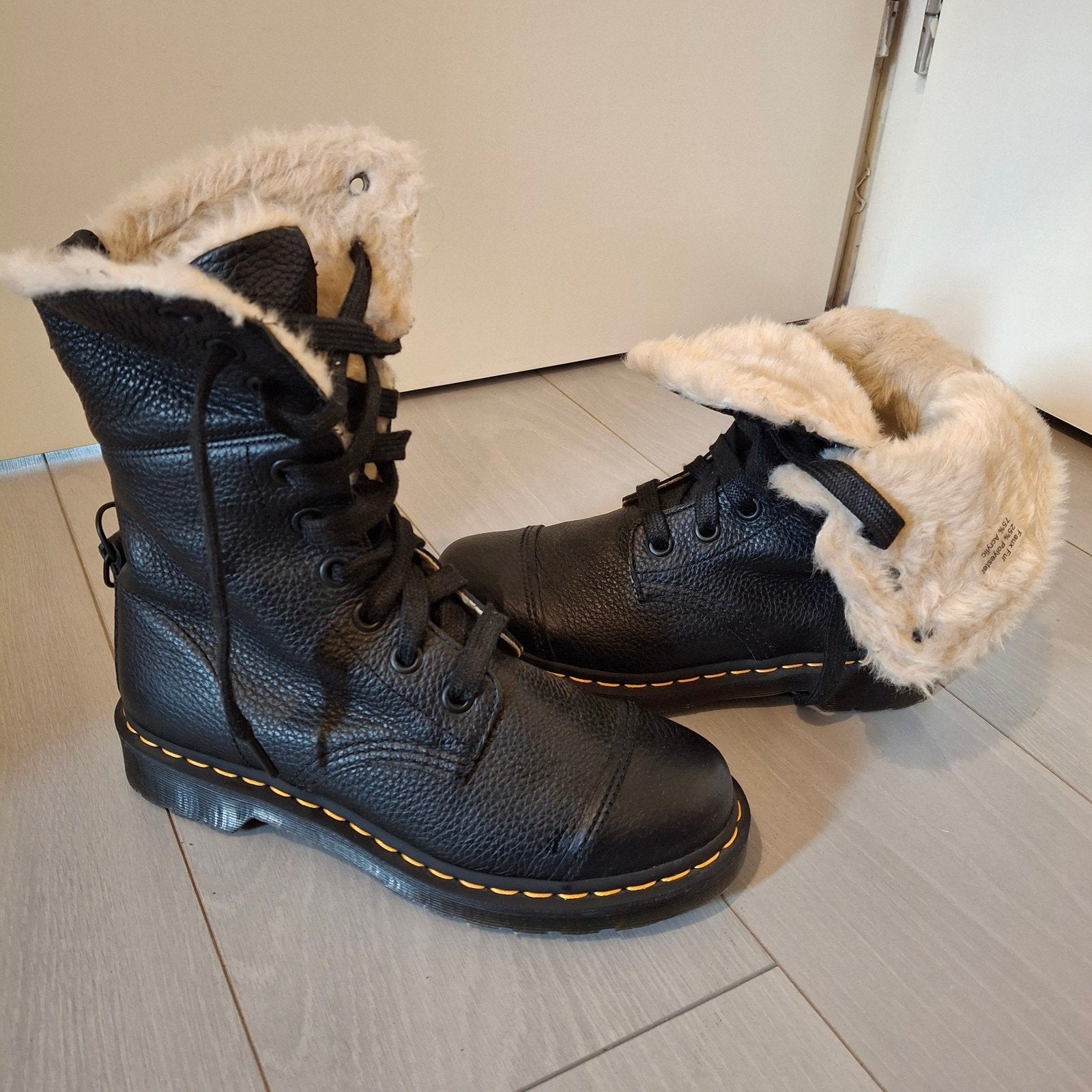 Nieuwe Dr. Martens Aimilita bont gevoerde laarzen - Maat 41, Zwart, Lage of Enkellaarzen, Nieuw, Ophalen of Verzenden