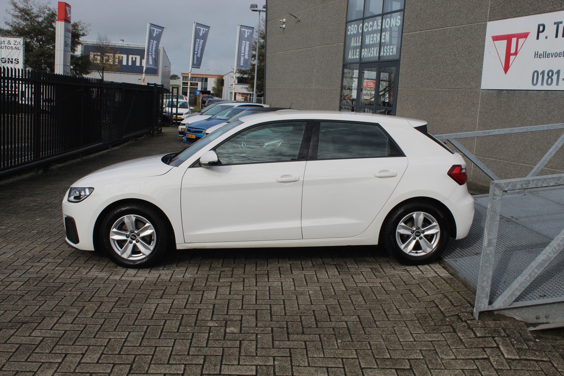 Audi A1 Sportback 30 TFSI STERRENHEMEL Virtueel cockpit/Stoe, Auto's, 12 maanden, Stof, 116 pk, Bedrijf