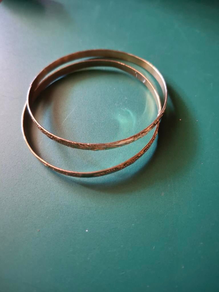 2armbanden diameter 6,5cm, Ophalen of Verzenden, 17 tot 18, Zilver, Dame