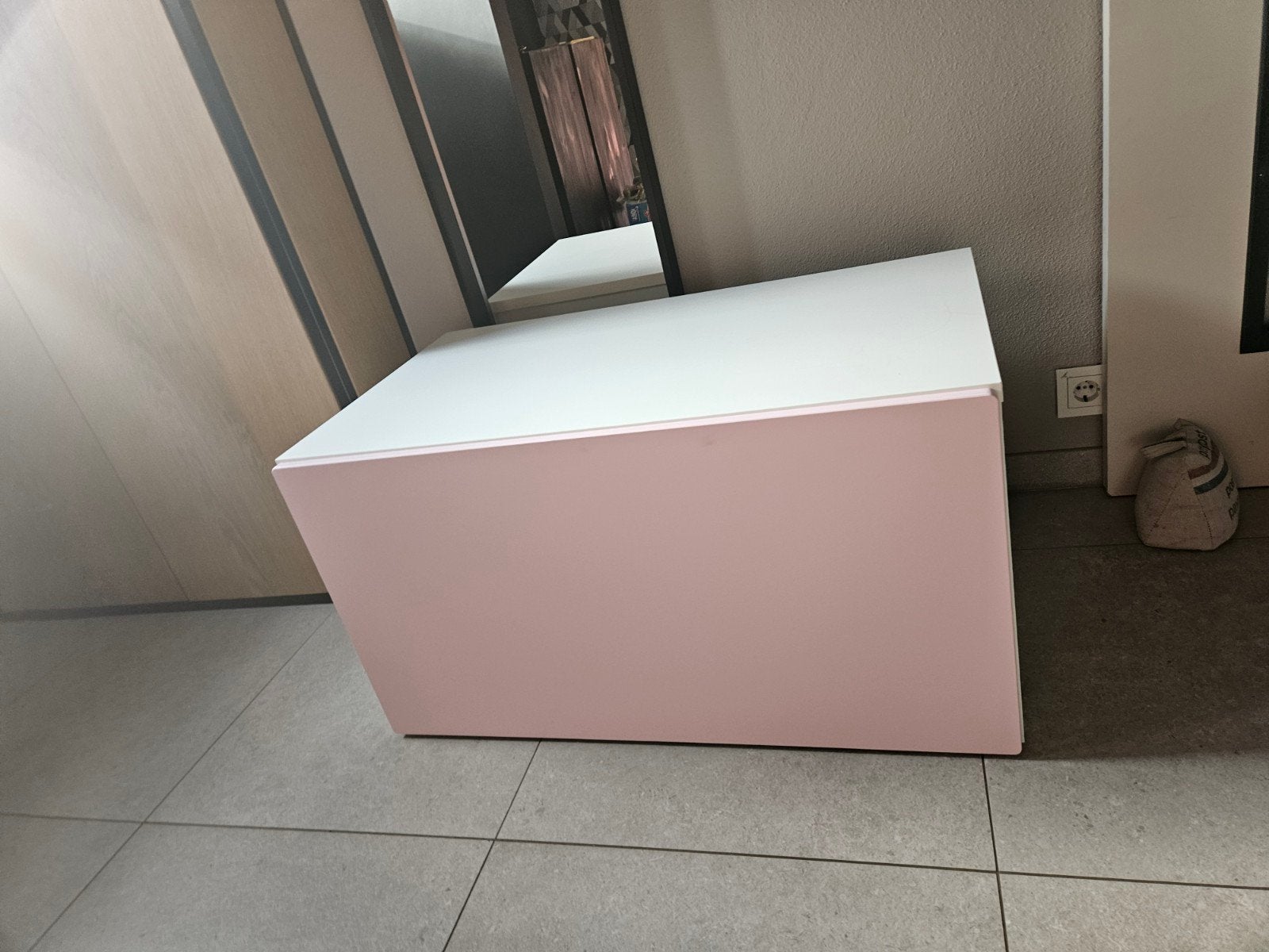 Roze/wit opbergmeubel - Ideaal voor kinderkamer, Huis en Inrichting, Ophalen, Zo goed als nieuw