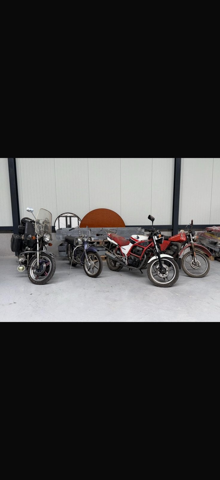 Oltimers Moters, Ophalen