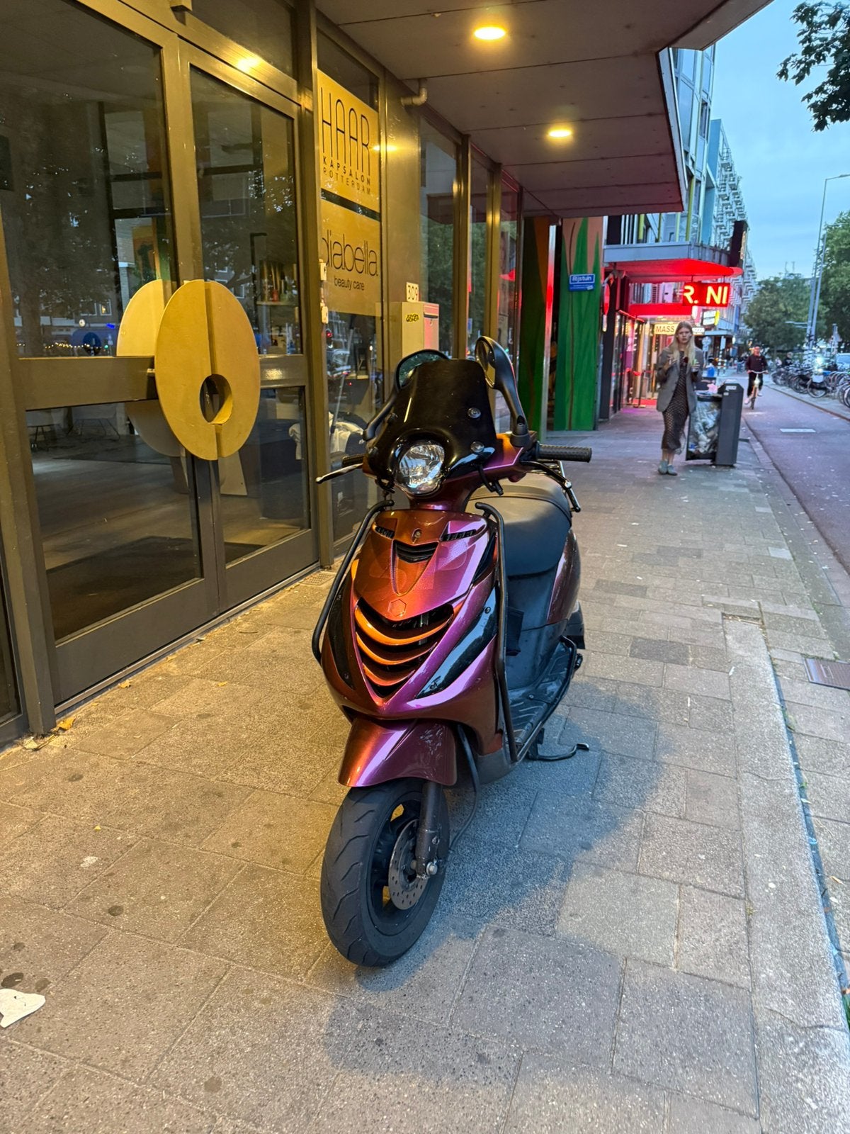 Zip 80cc full malossi, Ophalen, Maximaal 45 km/u, Zip, Zo goed als nieuw
